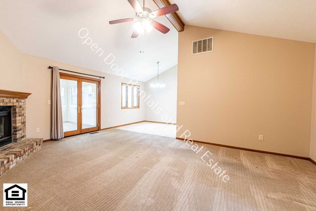 9530 Mariners Ridge Dr - Photo 6 of 25