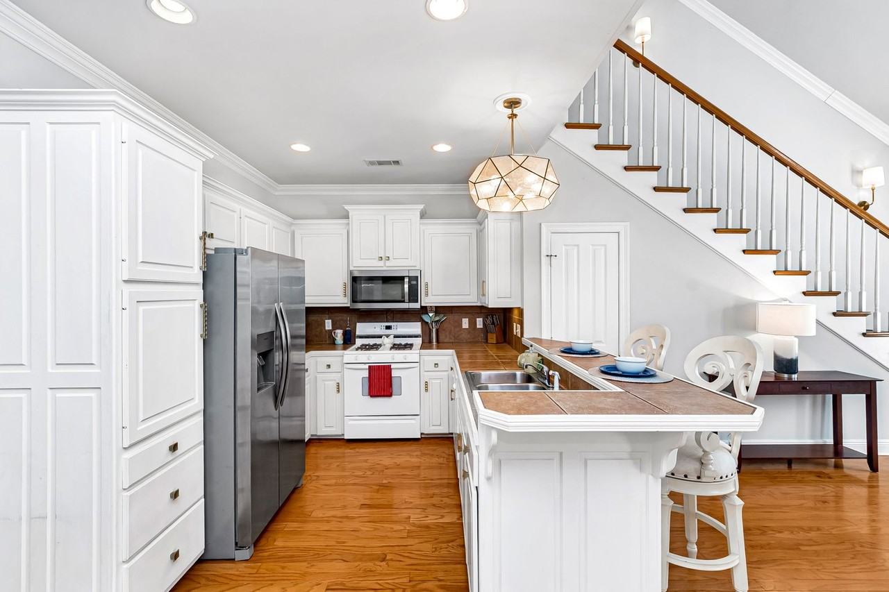 9314 Pine Cone Ct - Photo 7 of 19