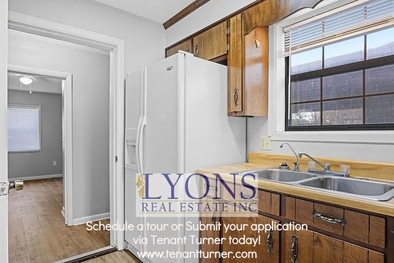 2814 Kirkwood Cir - Photo 6 of 18