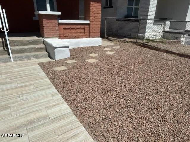 3025 E Missouri Ave - Photo 3 of 23