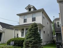 1002 Charles St - Photo 1 of 1