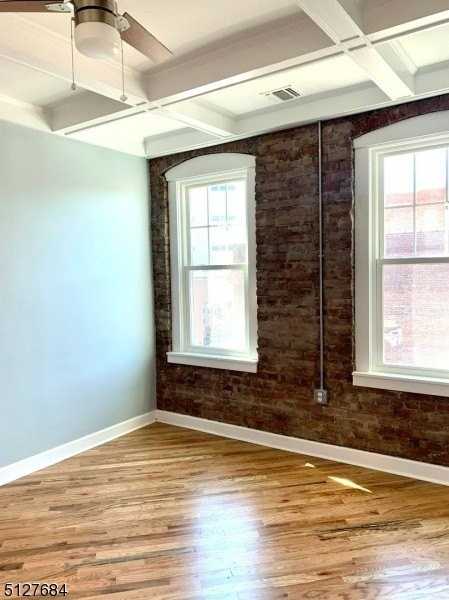 61 Washington St Apt 3 #3 - Photo 5 of 12