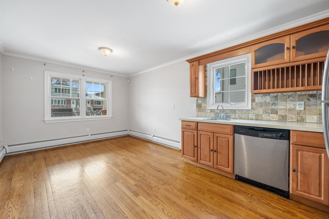 72 Broadway #2 - Photo 3 of 8