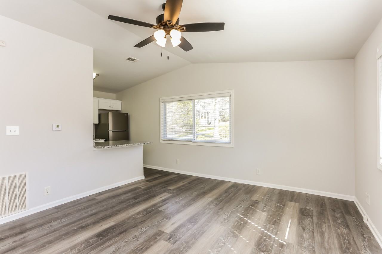 100 Terrace Dr Ne #1 - Photo 4 of 15