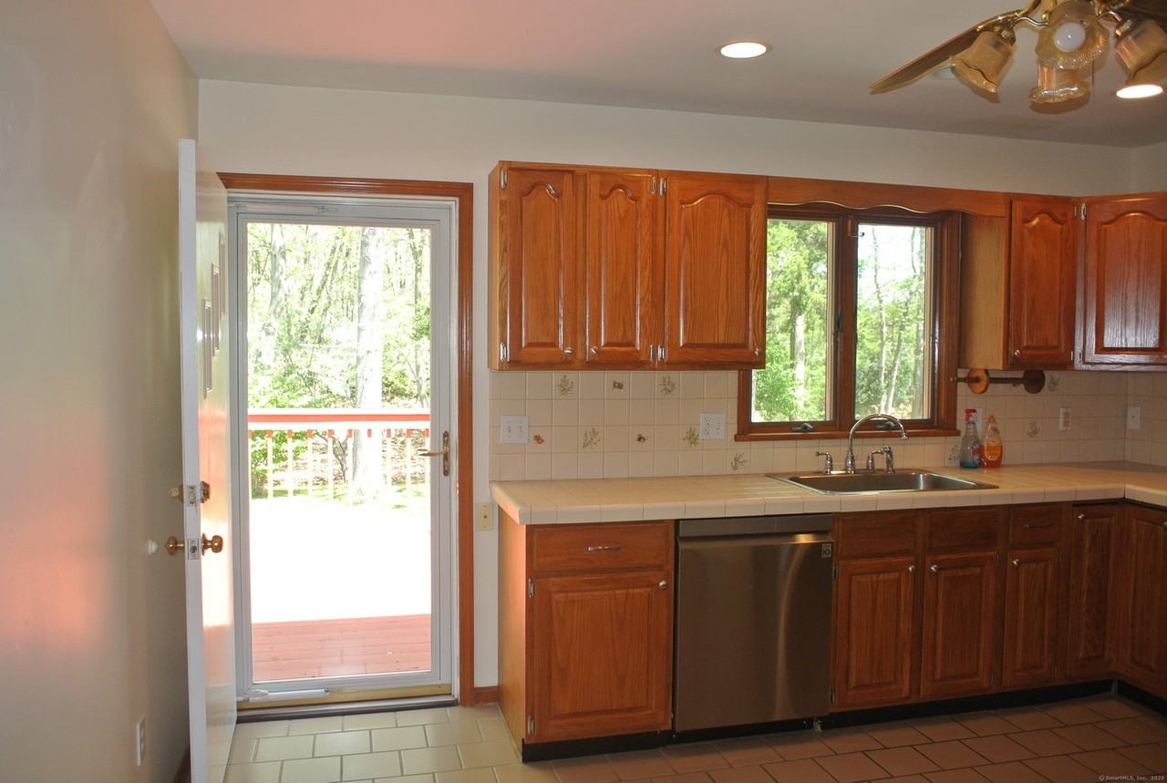 302 Westwood Rd - Photo 2 of 8