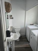 featured image of W 33rd St