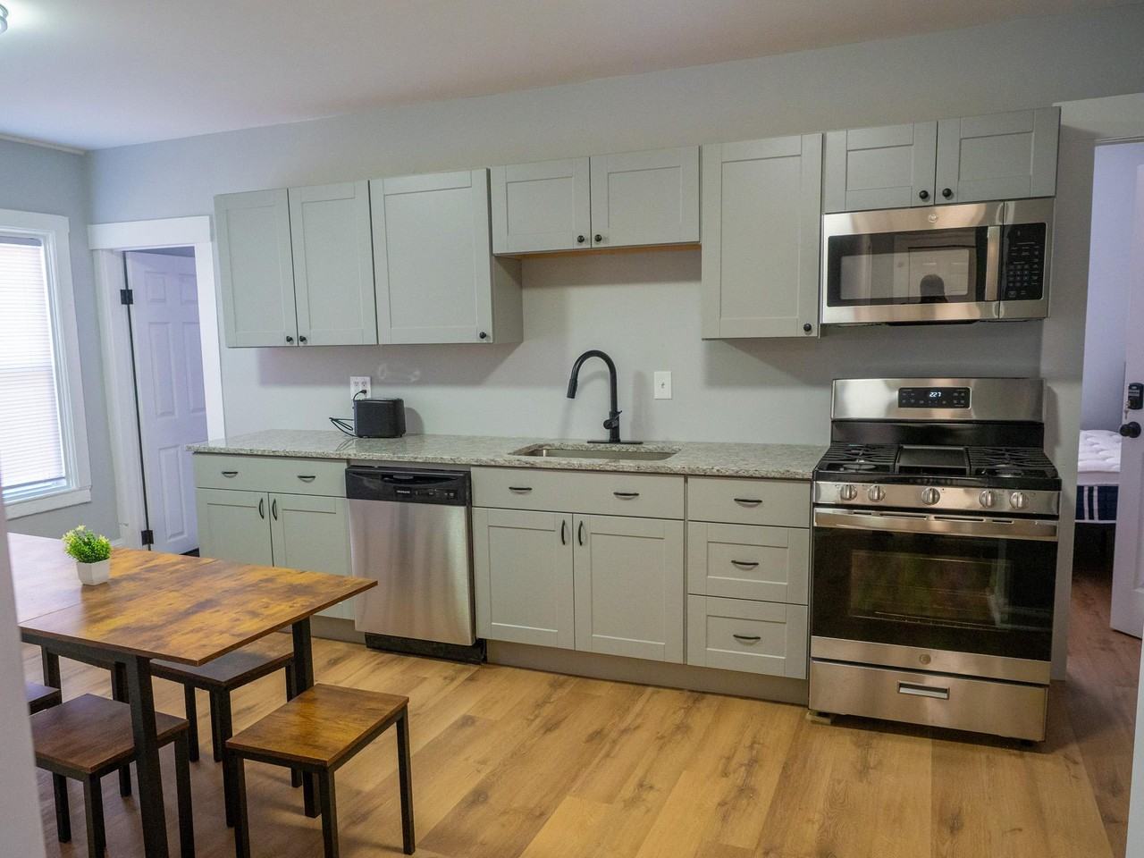 Dixwell Ave - Photo 2 of 21