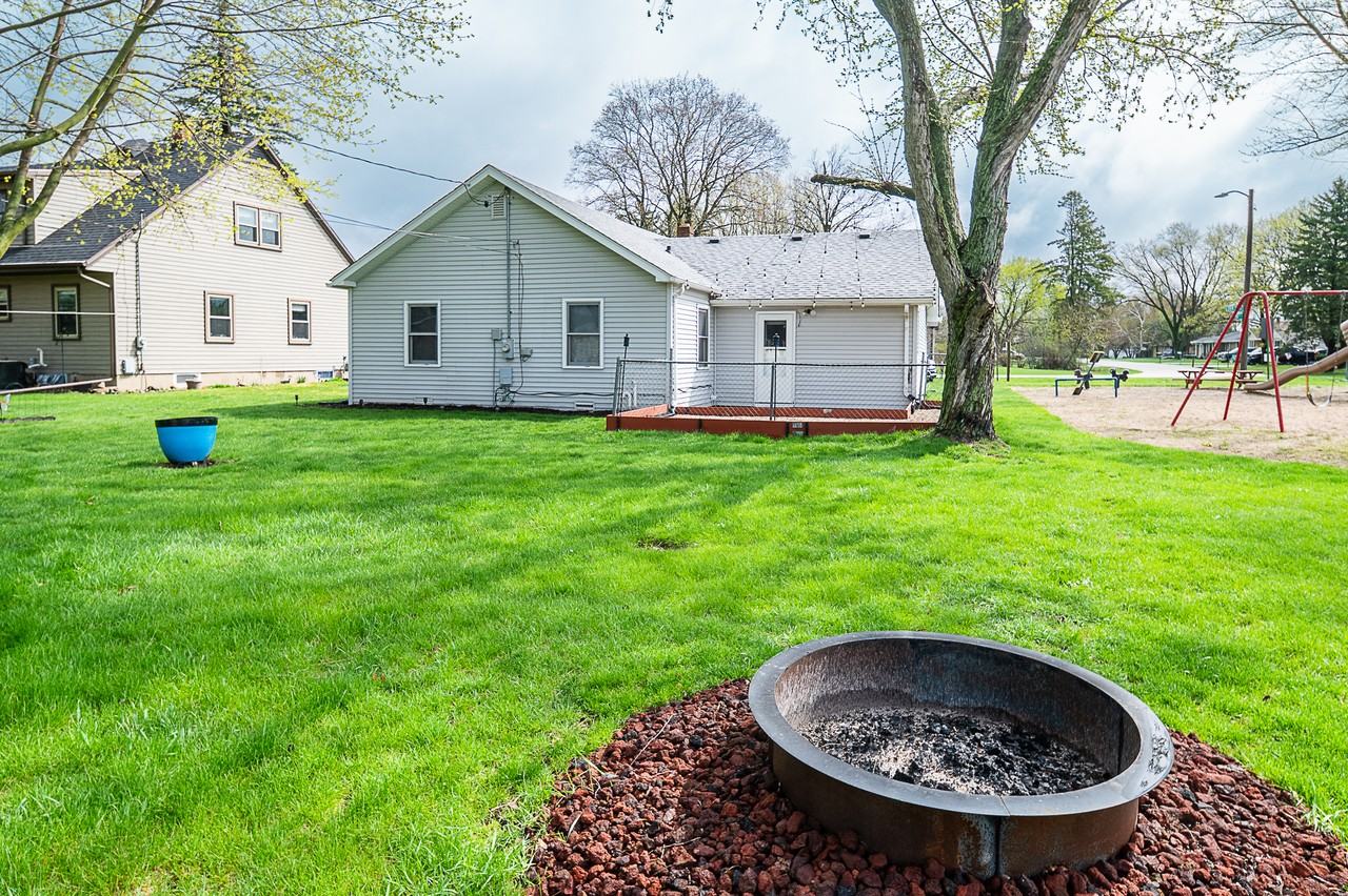 9030 359th Avenue - Photo 3 of 12