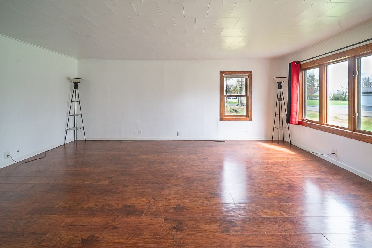 9030 359th Avenue - Photo 4 of 12