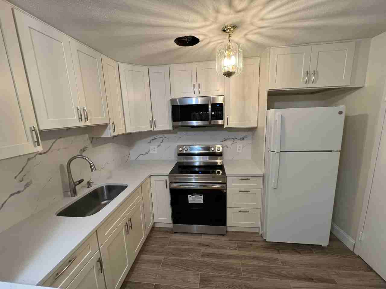 8 R Riverside Street #3-1 - Photo 5 of 11