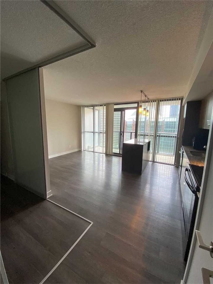 110 Charles Street East #1410 - Photo 6 of 24