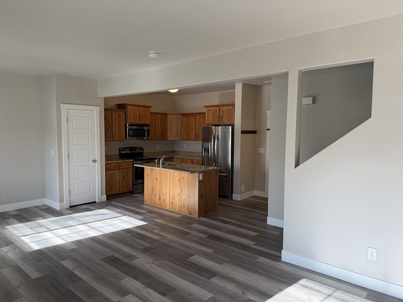 1567 Nw #102 - Photo 2 of 16