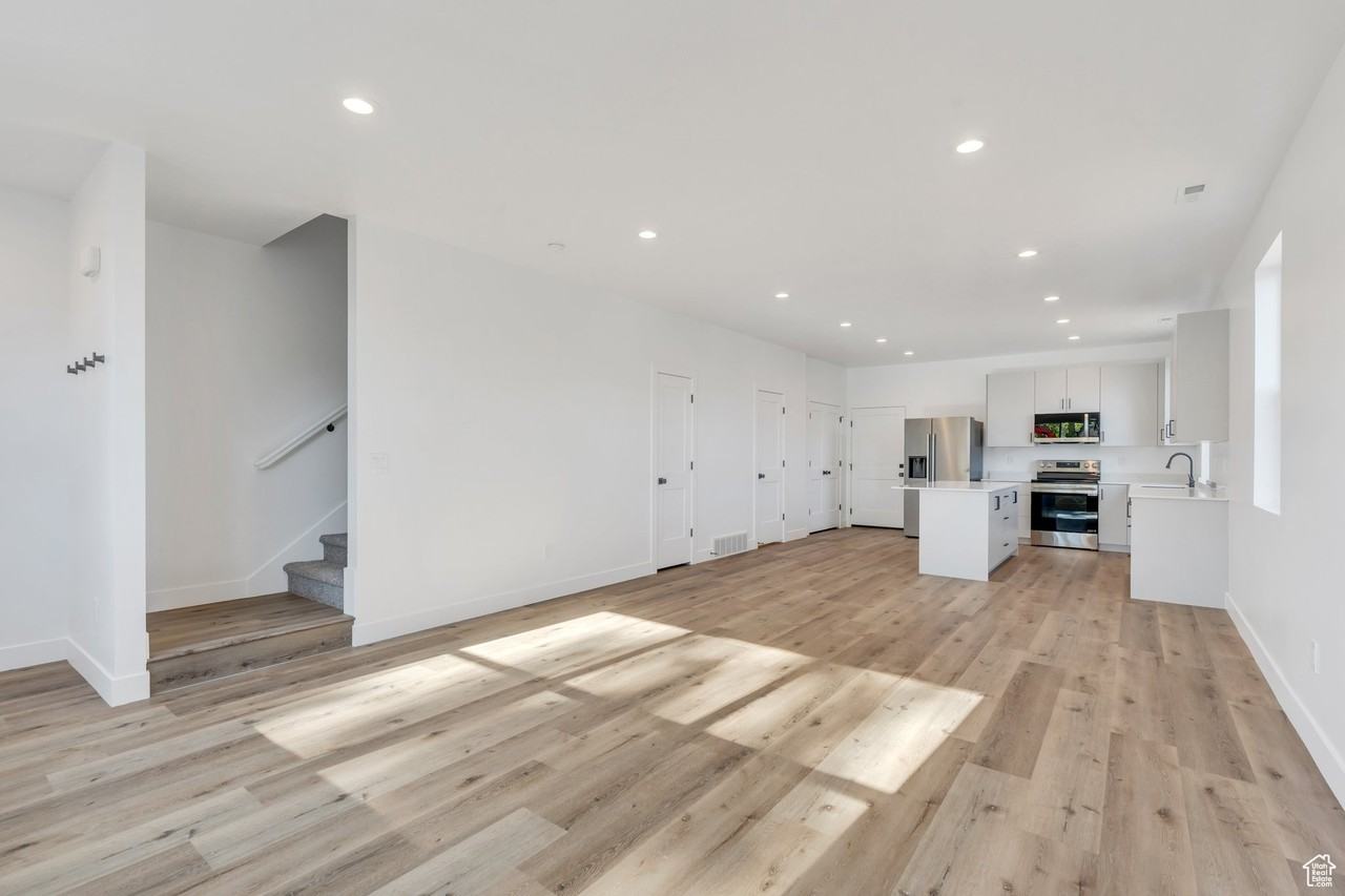 515 Ne #102 - Photo 2 of 8