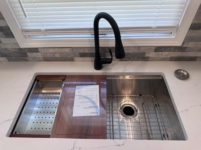 10622 W 57th St - Photo 6 of 16