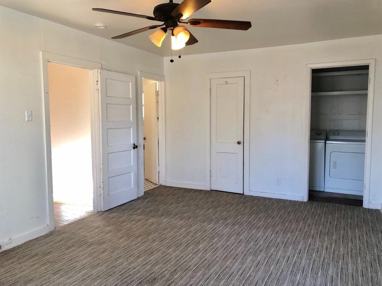 2612 27th St - Photo 5 of 6