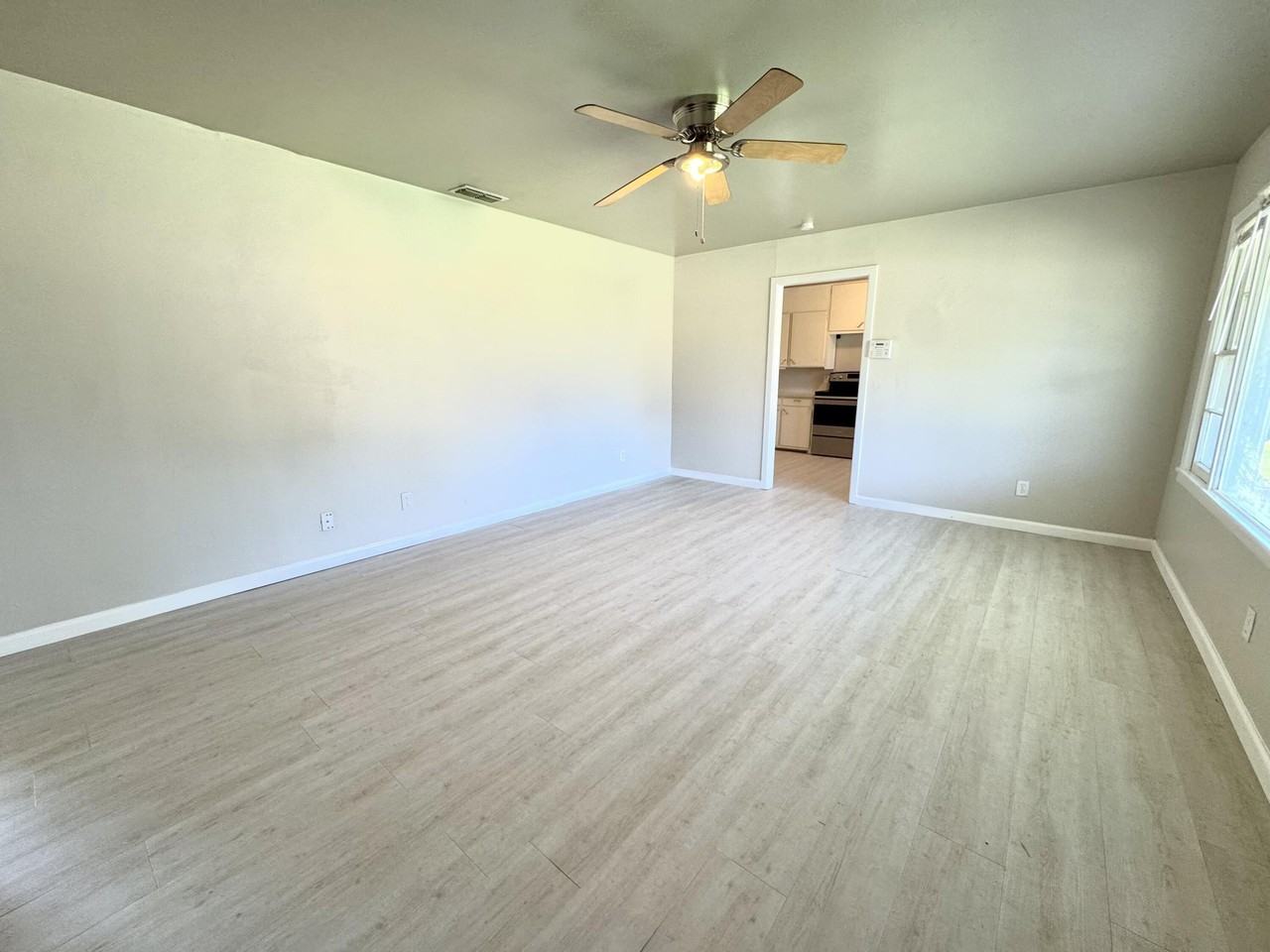 3805 35th St - Photo 2 of 11
