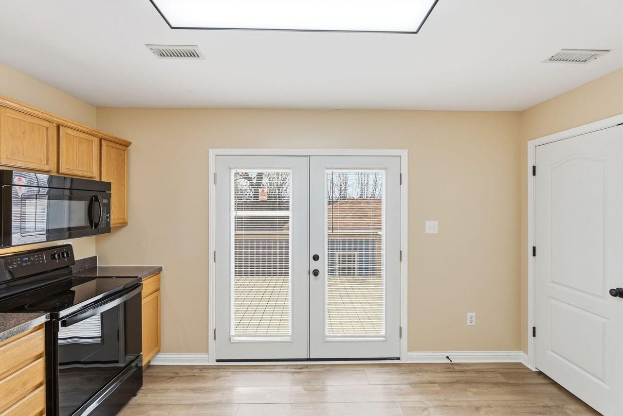 405 Mary Rose Ln - Photo 6 of 14