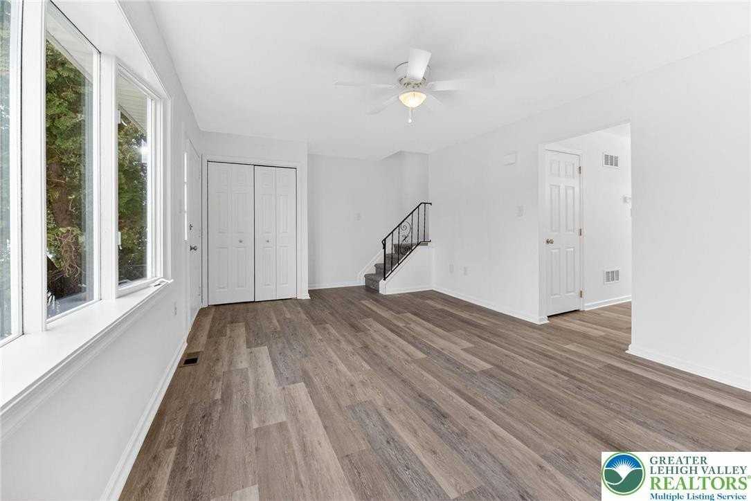 708 Cherokee St - Photo 4 of 24