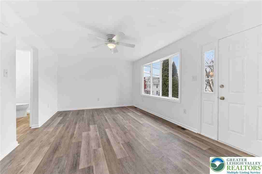 708 Cherokee St - Photo 5 of 24