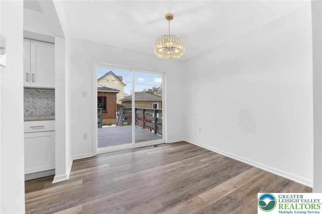 708 Cherokee St - Photo 6 of 24