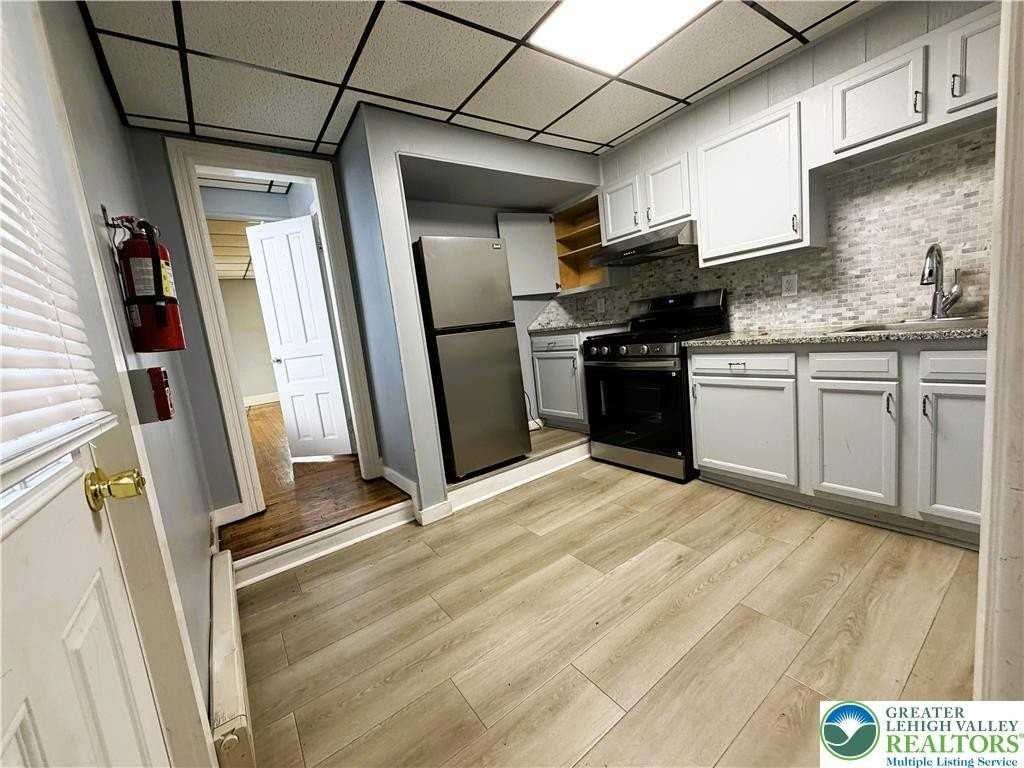 165 167 Nesquehoning Street - Photo 5 of 11