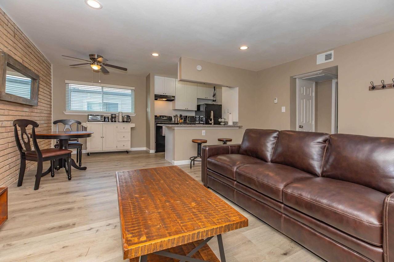 Timberside Dr - Photo 2 of 16
