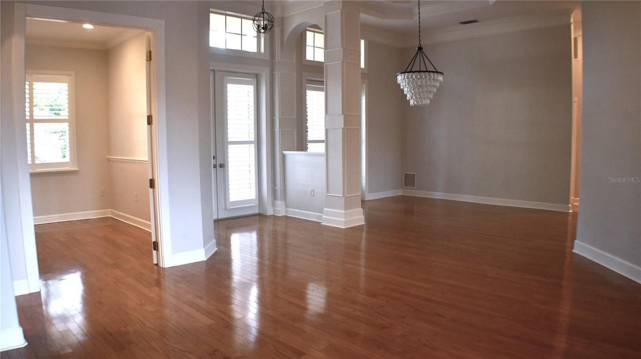 4910 Old Creek Dr - Photo 7 of 28