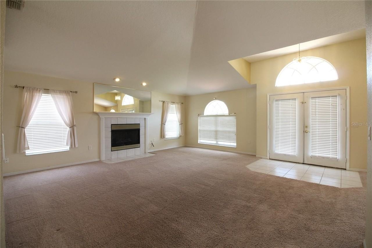 2313 Colony Club Dr - Photo 2 of 23