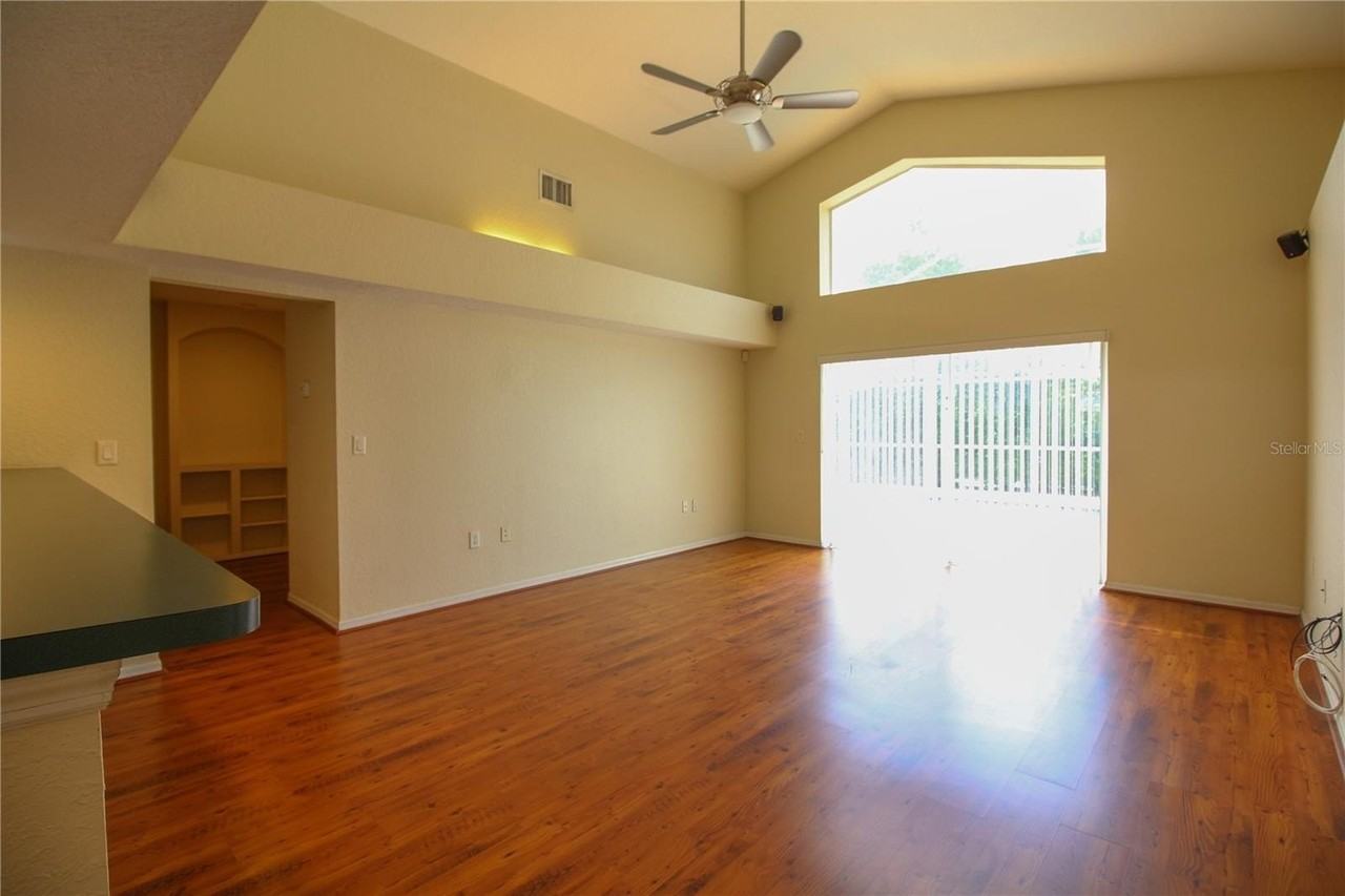 2313 Colony Club Dr - Photo 6 of 23