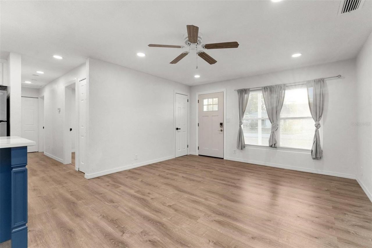 2203 Nottingham Rd - Photo 2 of 32