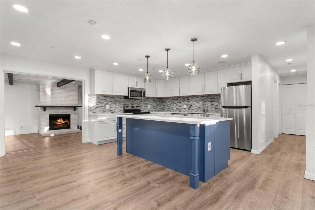 2203 Nottingham Rd - Photo 4 of 32