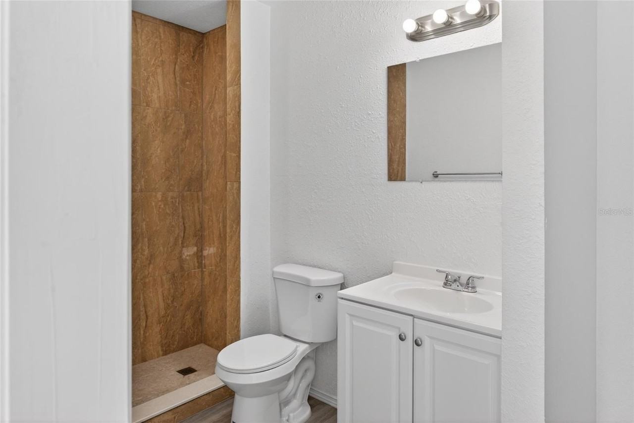 536 Royal Palm Dr - Photo 3 of 14