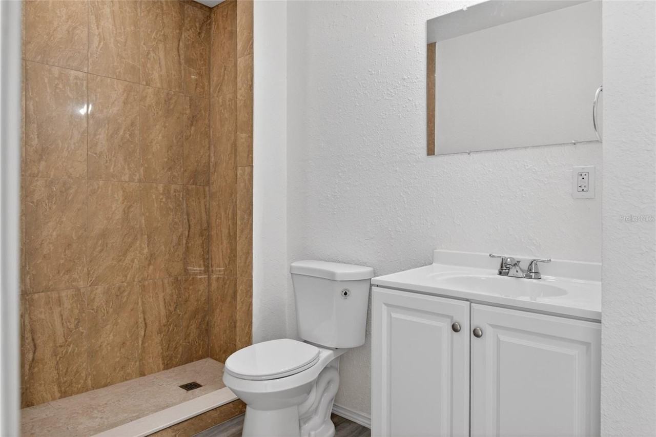 536 Royal Palm Dr - Photo 4 of 14