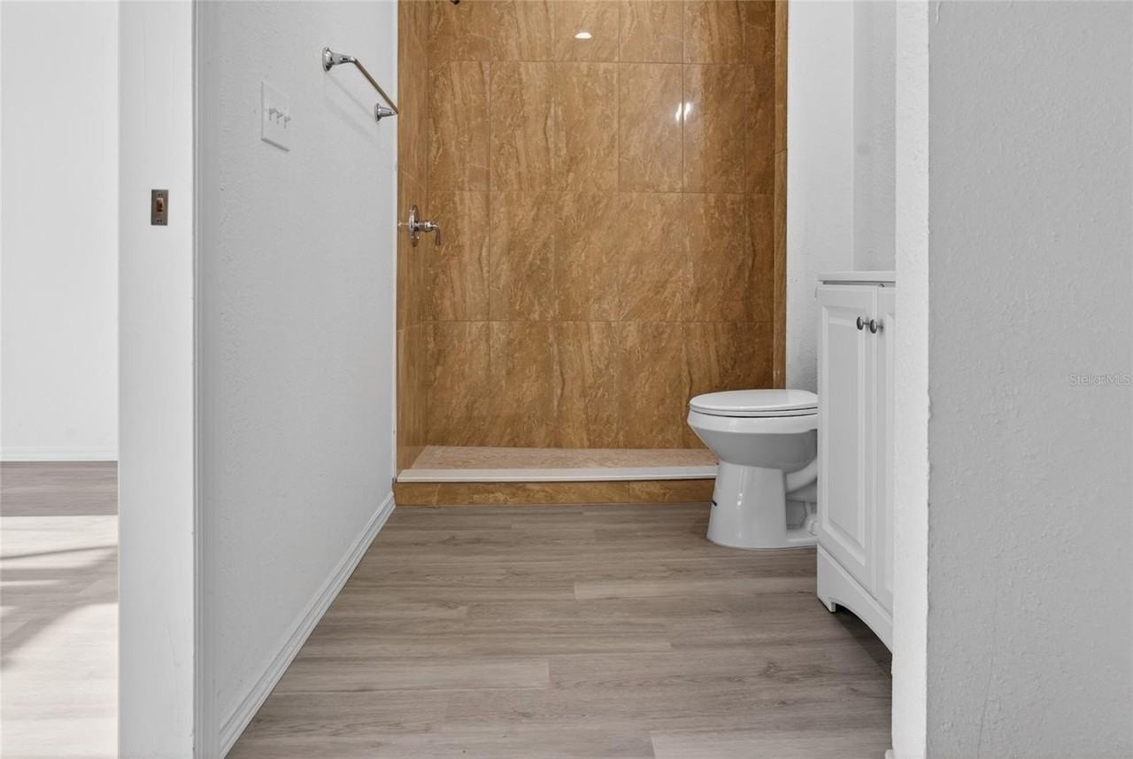 536 Royal Palm Dr - Photo 7 of 14