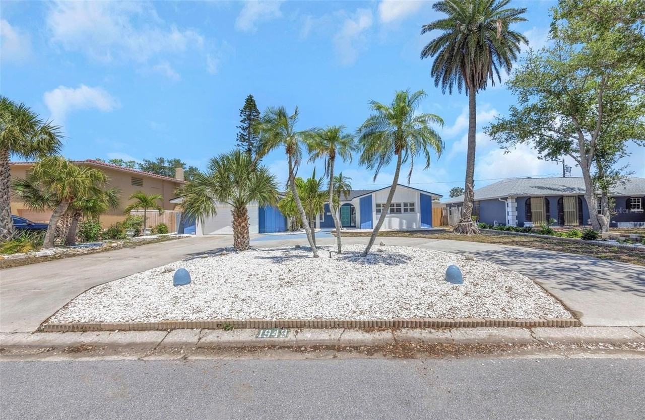 1949 Dolphin Blvd S - Photo 3 of 50