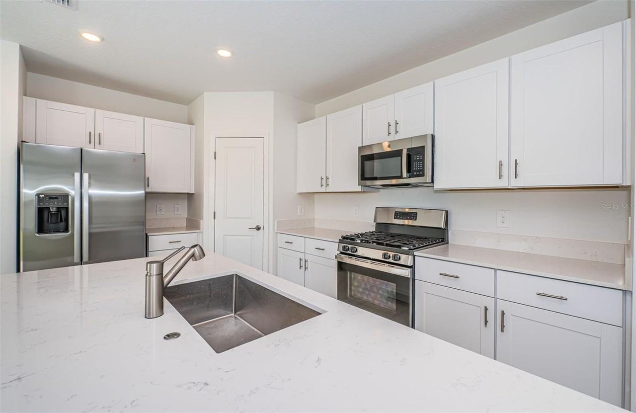 22310 Blazing Star Run - Photo 4 of 40