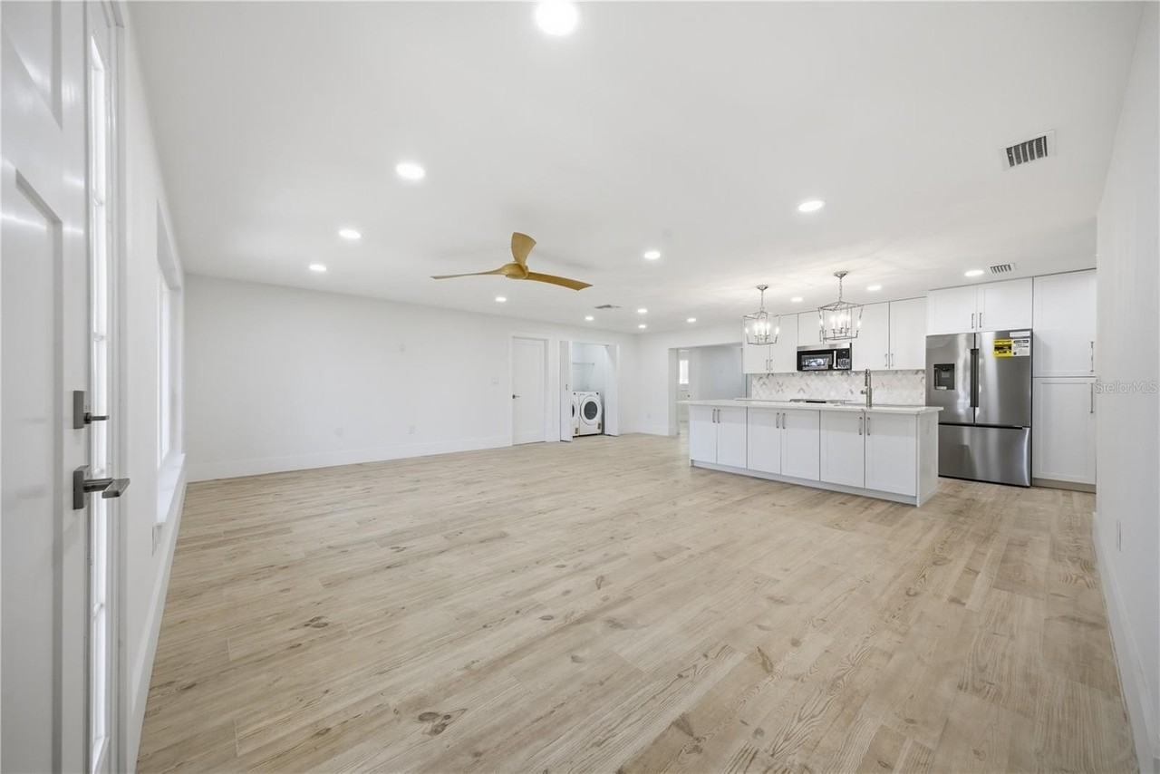 1301 62nd Ter S - Photo 3 of 18