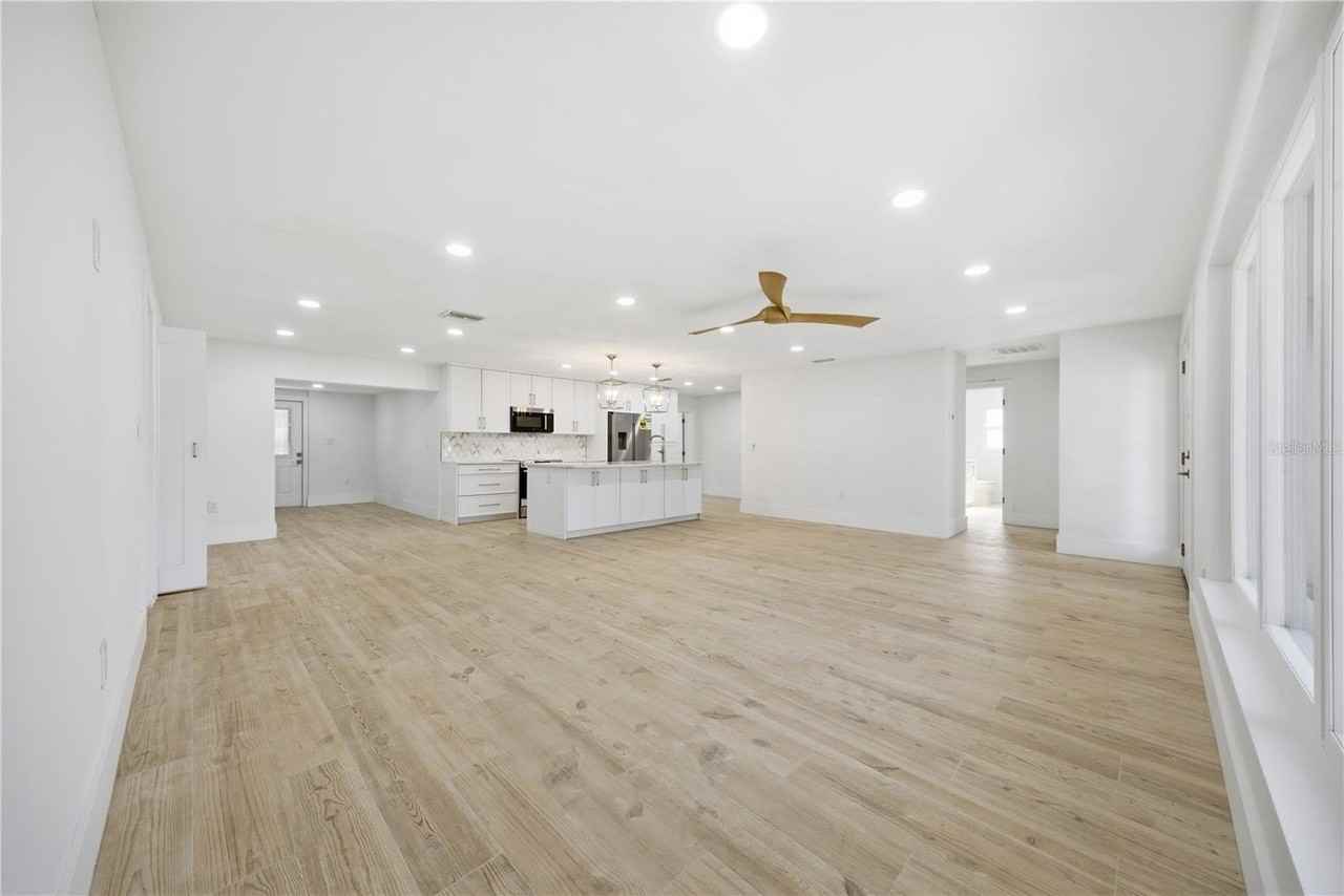 1301 62nd Ter S - Photo 4 of 18