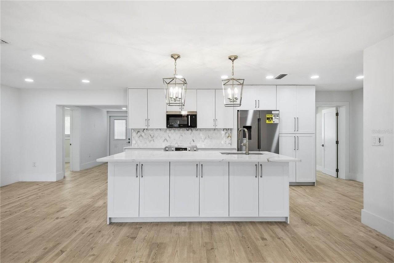 1301 62nd Ter S - Photo 5 of 18