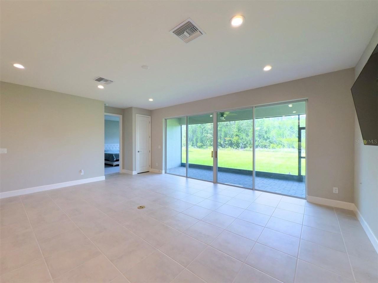 32277 Mahogany Valley Dr - Photo 7 of 45