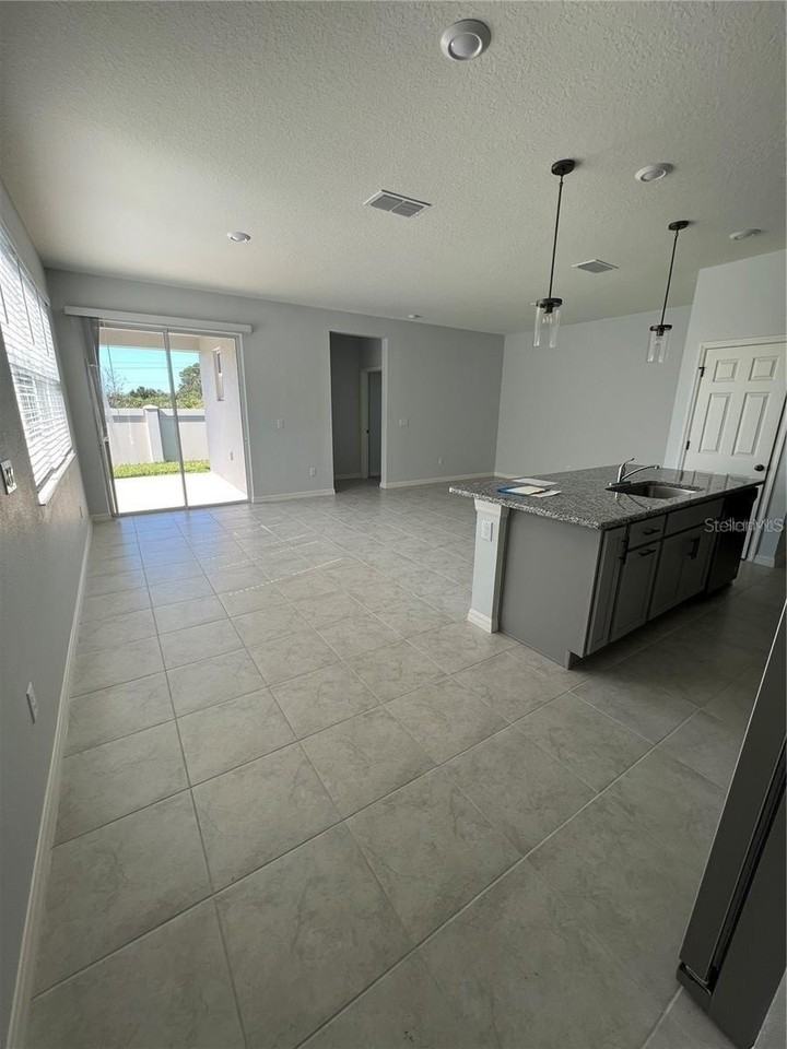 2580 89th Street Cir E - Photo 4 of 14
