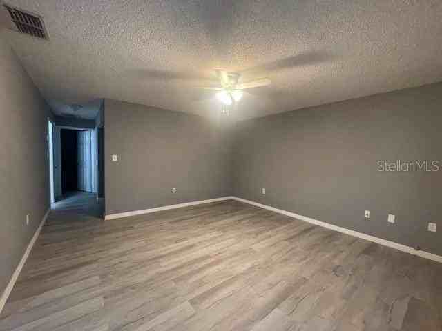 2411 Idlewild St - Photo 2 of 11