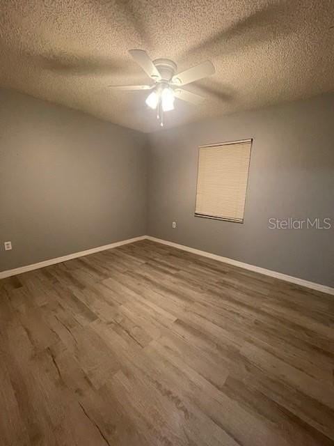 2411 Idlewild St - Photo 7 of 11