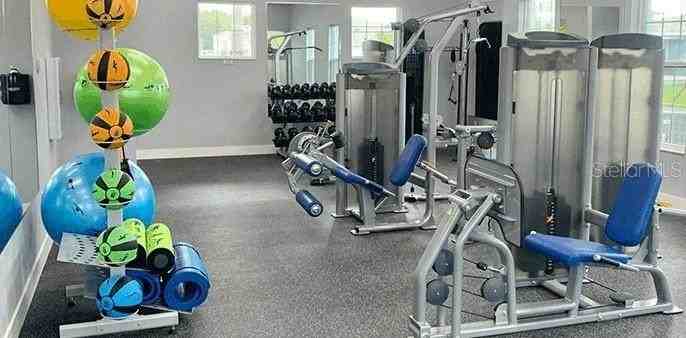 1604 Hubbell Rd - Photo 5 of 44