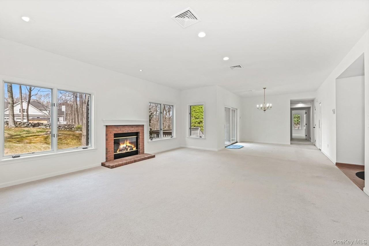 750 Heritage Hls #B - Photo 4 of 10