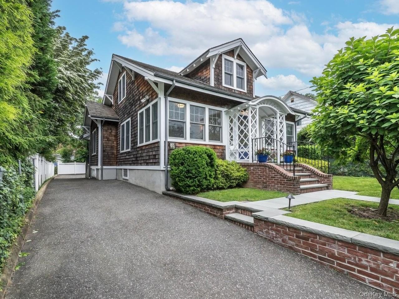 29 Birch St - Photo 3 of 49