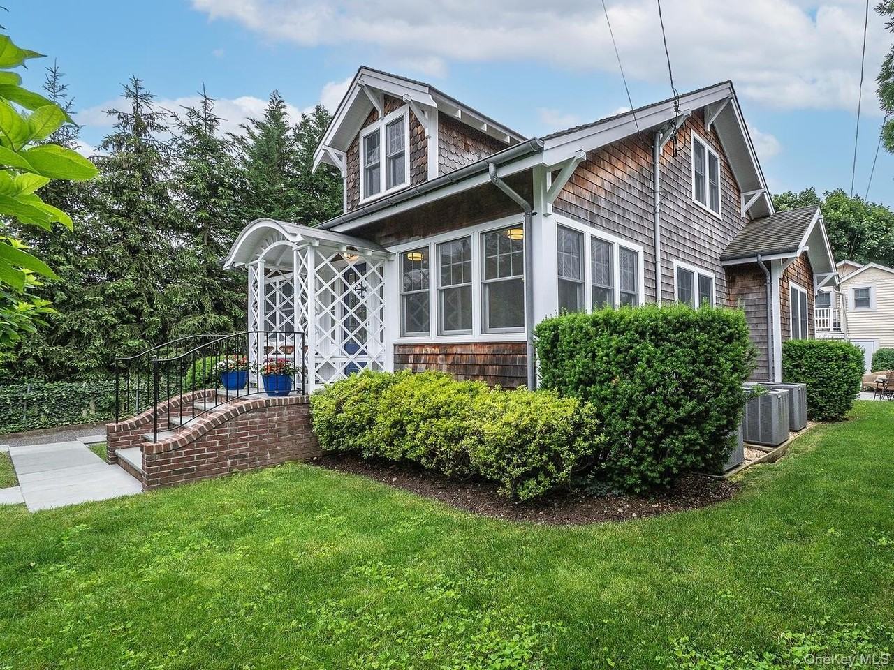 29 Birch St - Photo 4 of 49