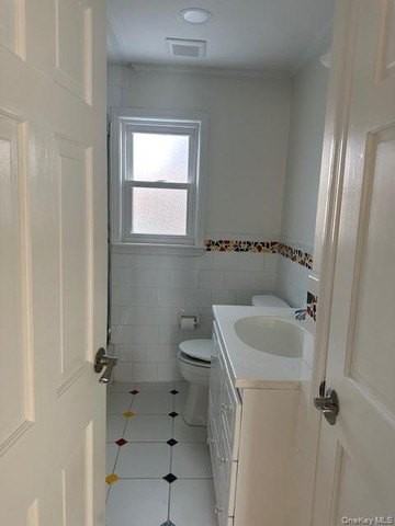 106 Bregman Ave #1st - Photo 4 of 4