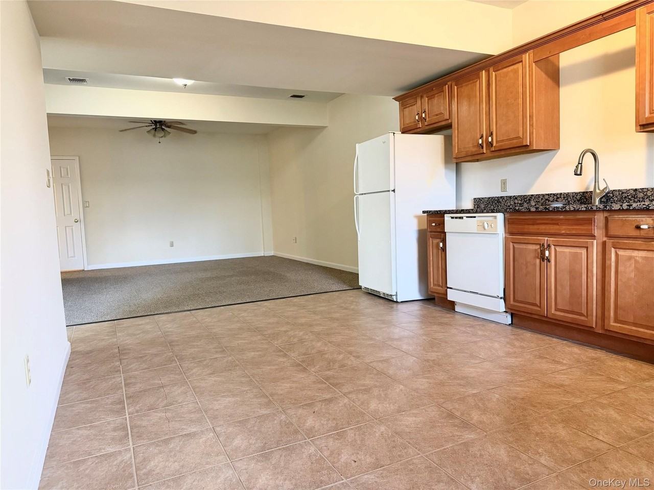 105 N Montgomery St - Photo 2 of 15