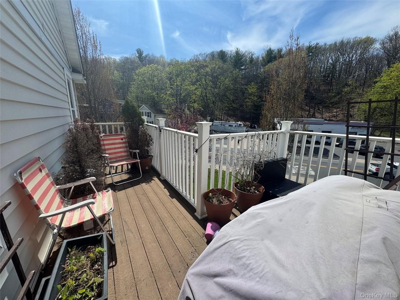 907 Main St - Photo 4 of 16